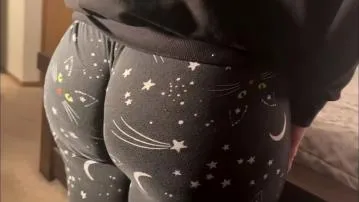 Huge booty wedgie slapping and clapping